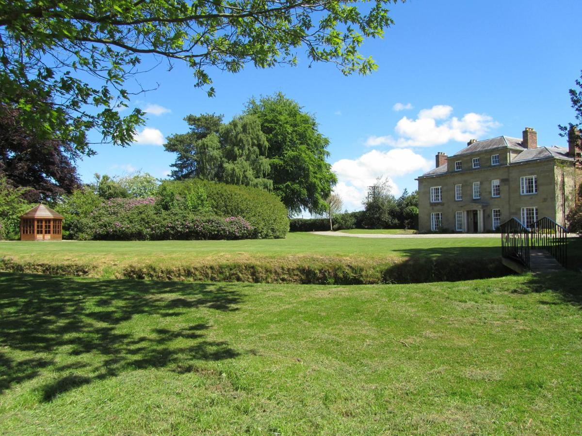 Villa Plas Yolyn Ifton Heath Exterior foto